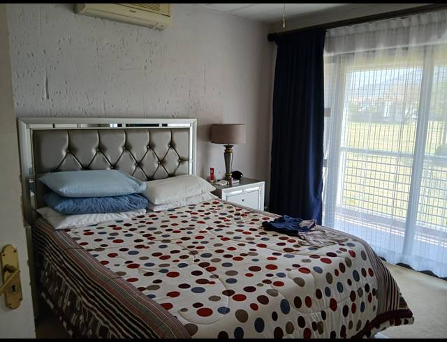 2 BEDROOM APARTMENT FOR SALE IN KEY WEST ESTATE